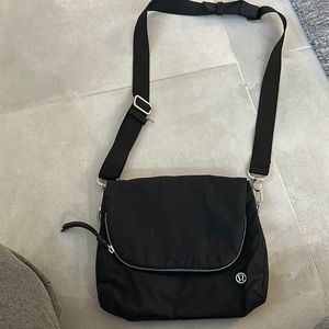Lulu lemon purse